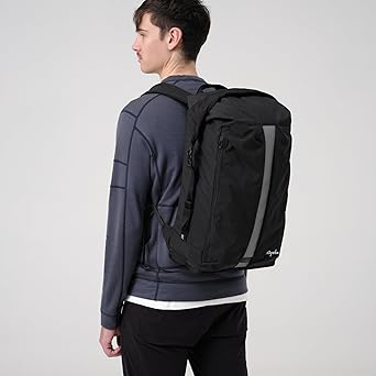 新品 Rapha 現行版 ロールトップ バックパック 30リットル Amazon.co.jp: [RAPHA] ラファ Roll Top Backpack 30リットル